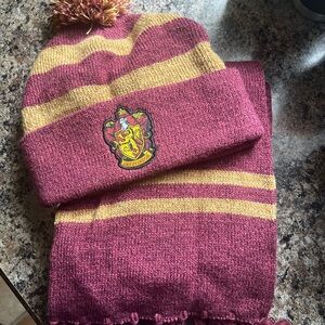 Harry Potter Gryffindor Striped Maroon and Gold Beanie and Scarf Set